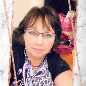 Meet your Posher, Cindy